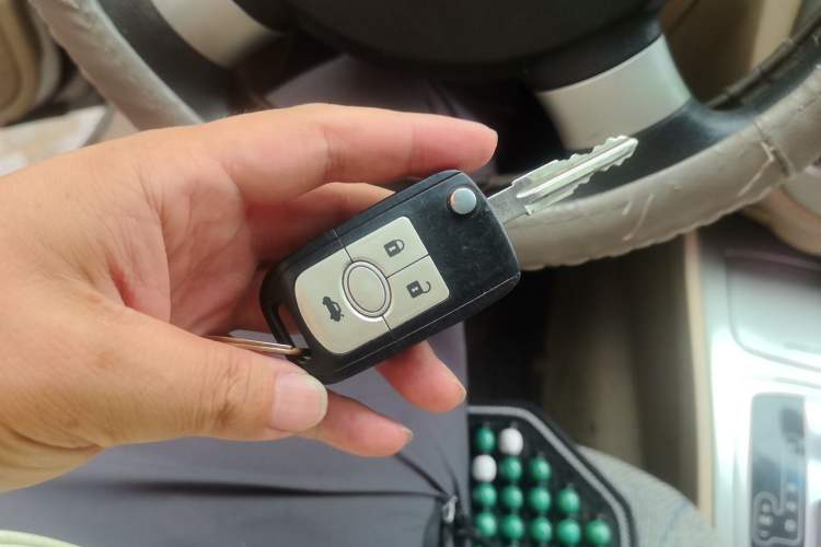 Used Buick Excelle 2013 1.5L Automatic Classic Model Vehicle Key