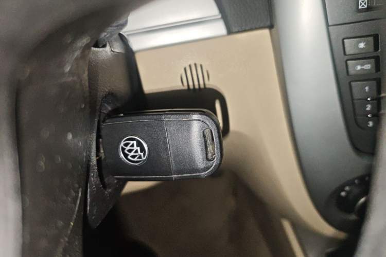 Used Buick Excelle 2013 1.5L Automatic Classic Model Vehicle Key