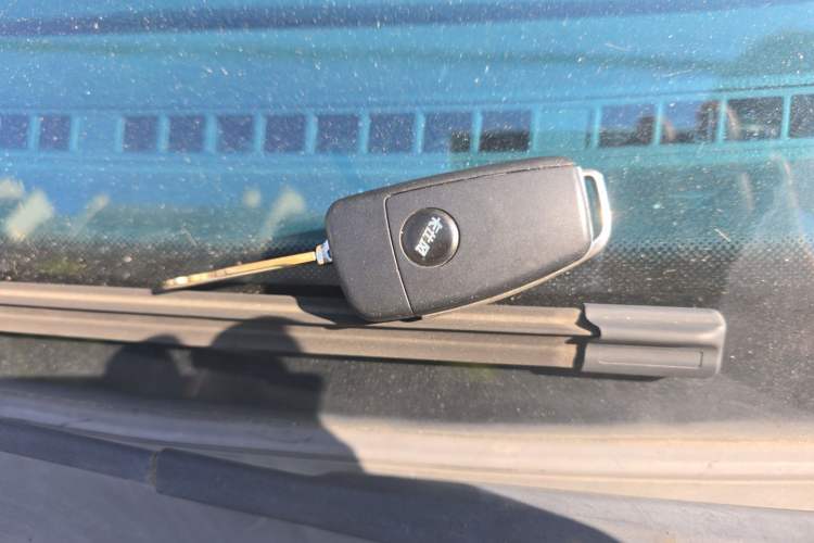 Used Buick Excelle 2013 1.5L Manual Classic Model Vehicle Key