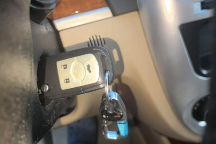 Used Buick Excelle 2013 1.5L Automatic Luxury Model Vehicle Key