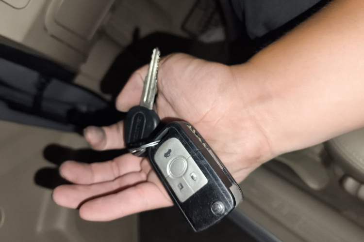 Used Buick Excelle 2013 1.5L Automatic Classic Model Vehicle Key