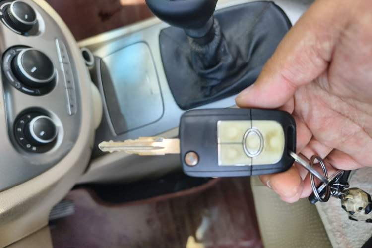 Used Buick Excelle 2013 1.5L Manual Classic Model Vehicle Key