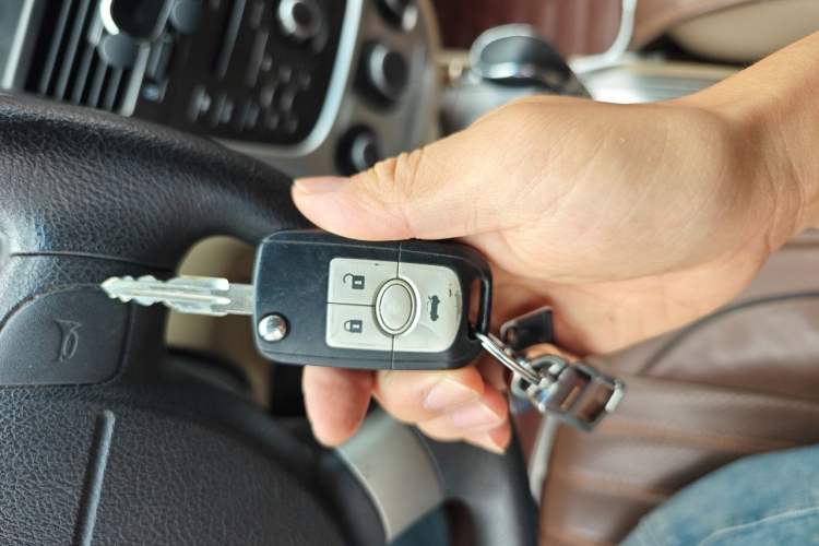 Used Buick Excelle 2013 1.5L Automatic Classic Model Vehicle Key