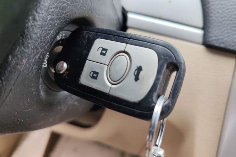 Used Buick Excelle 2013 1.5L Automatic Classic Model Vehicle Key