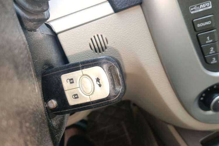 Used Buick Excelle 2013 1.5L Automatic Classic Model Vehicle Key
