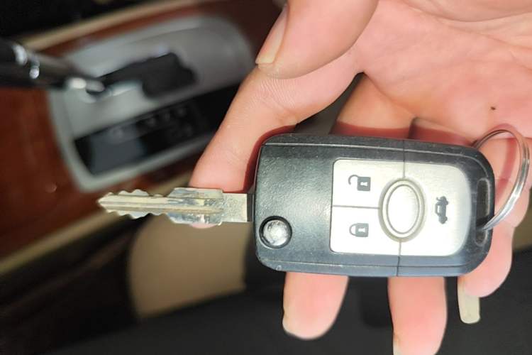 Used Buick Excelle 2013 1.5L Automatic Luxury Model Vehicle Key