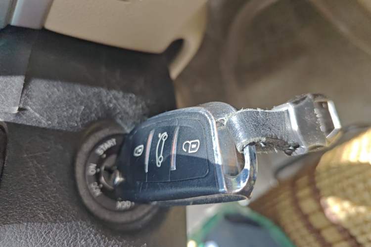 Used Buick Excelle 2013 1.5L Automatic Classic Model Vehicle Key