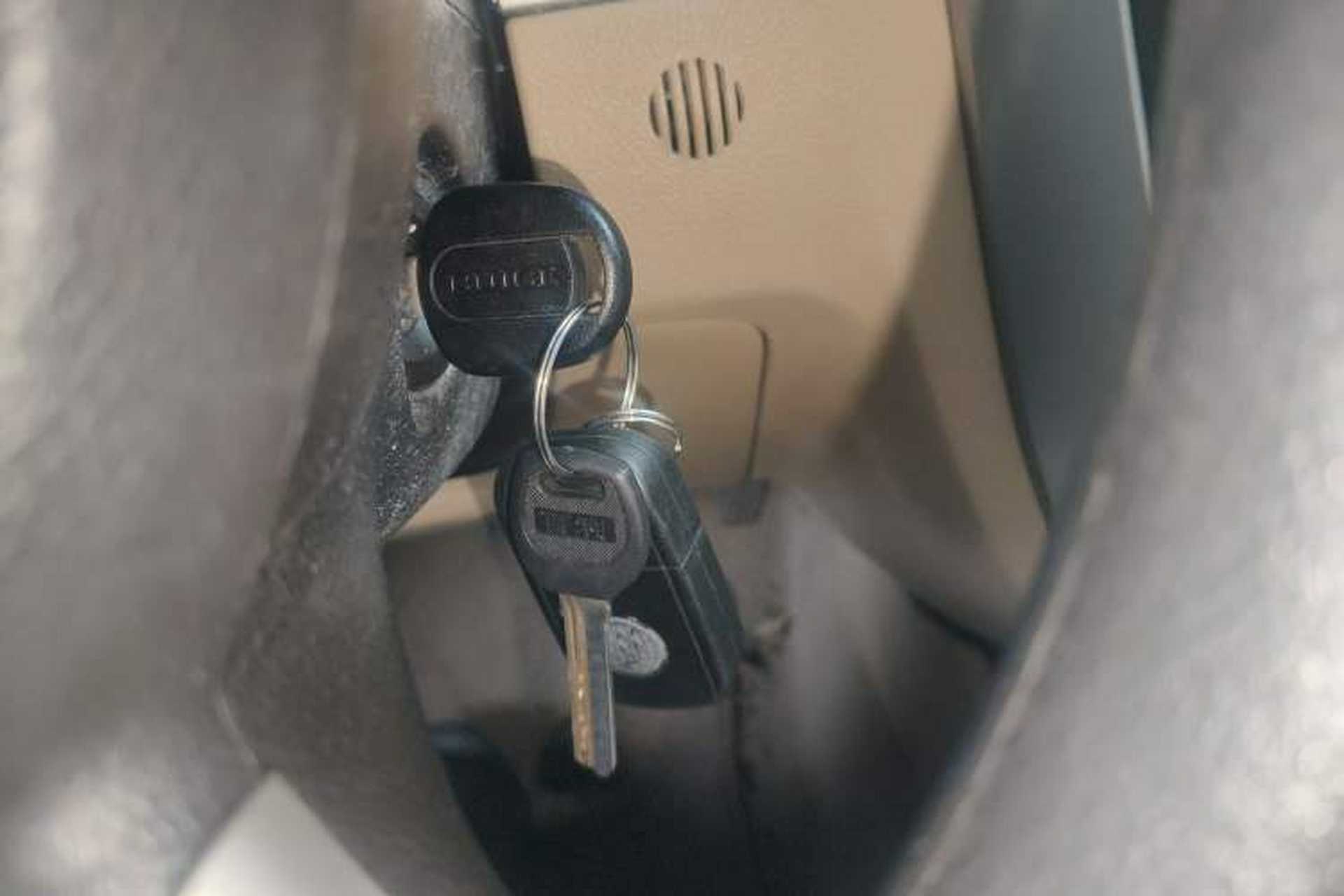 Used Buick Excelle 2013 1.5L Automatic Classic Model Vehicle Key