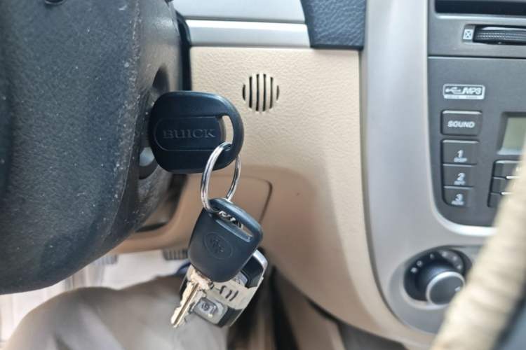 Used Buick Excelle 2013 1.5L Manual Classic Model Vehicle Key