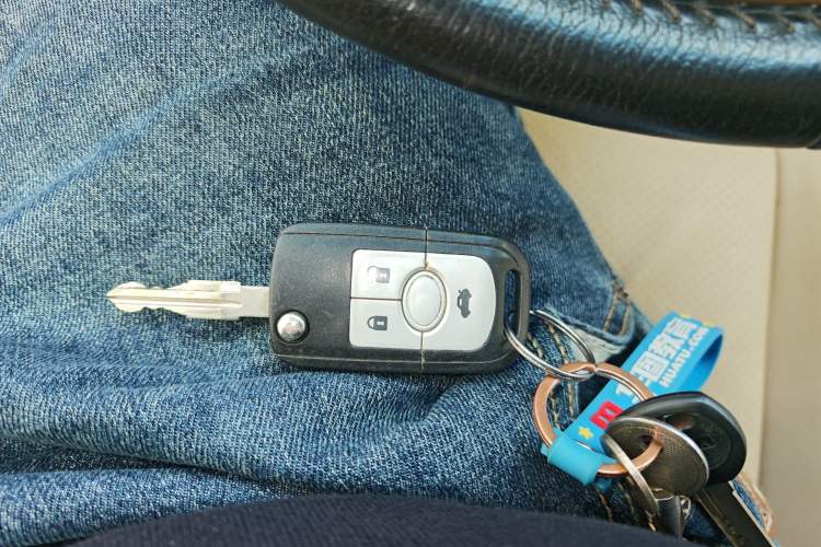 Used Buick Excelle 2013 1.5L Manual Luxury Model Vehicle Key