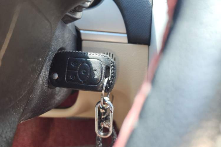 Used Buick Excelle 2013 1.5L Automatic Classic Model Vehicle Key