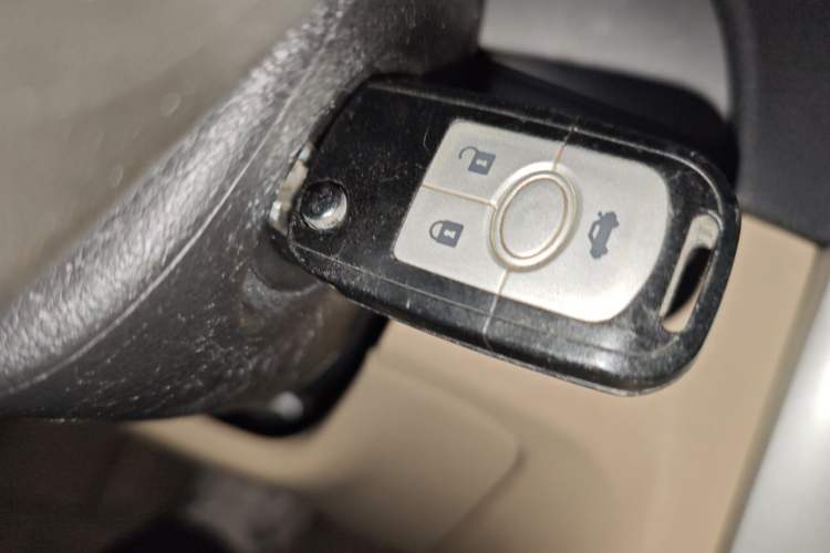 Used Buick Excelle 2013 1.5L Automatic Classic Model Vehicle Key