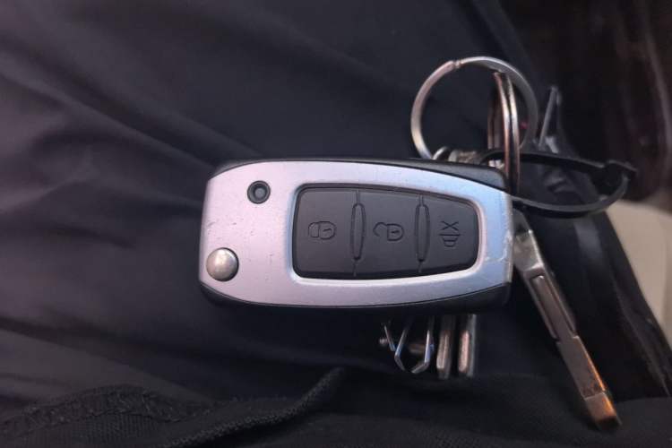 Used Buick Excelle 2013 1.5L Automatic Classic Model Vehicle Key