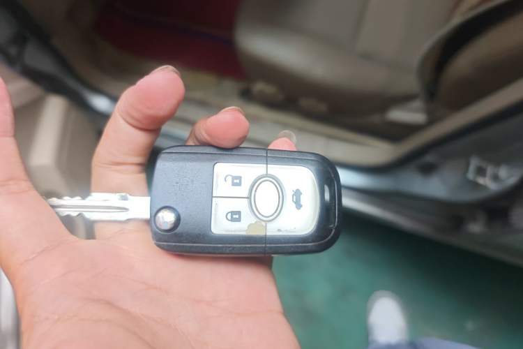 Used Buick Excelle 2013 1.5L Automatic Classic Model Vehicle Key