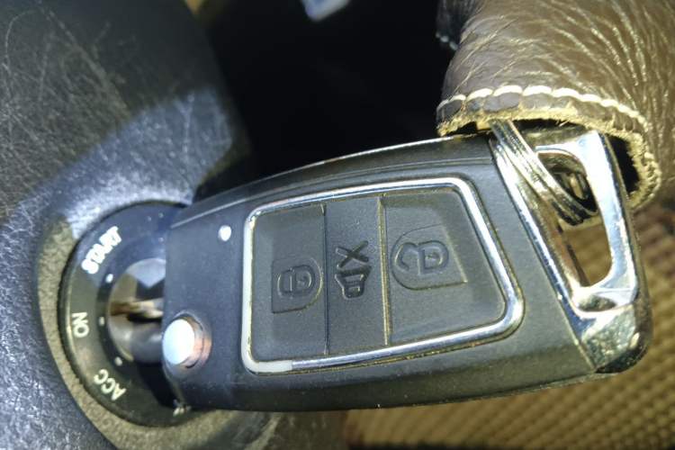 Used Buick Excelle 2013 1.5L Manual Classic Model Vehicle Key