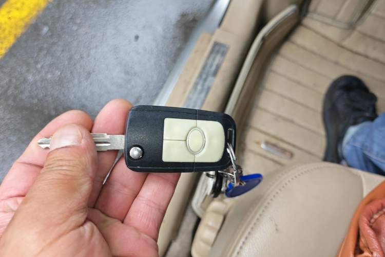 Used Buick Excelle 2013 1.5L Automatic Classic Model Vehicle Key