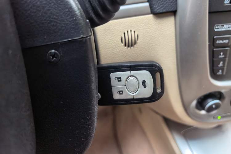 Used Buick Excelle 2013 1.5L Automatic Classic Model Vehicle Key