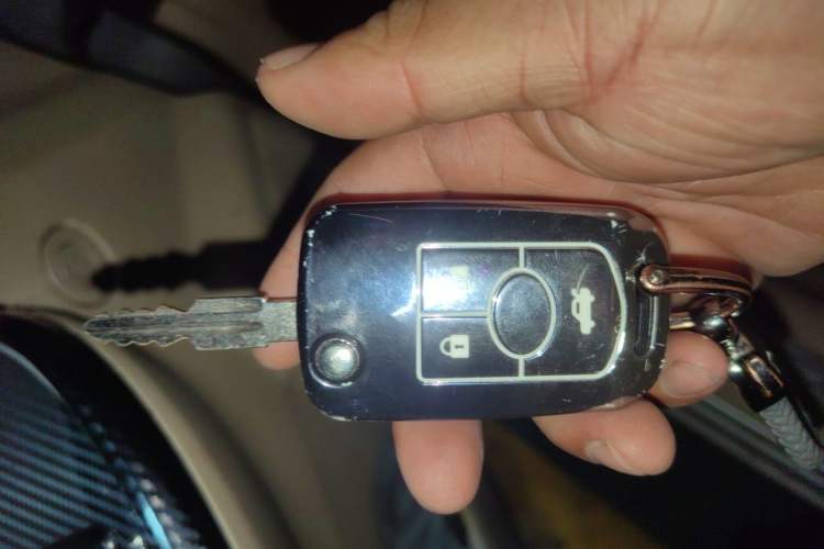 Used Buick Excelle 2013 1.5L Automatic Classic Model Vehicle Key