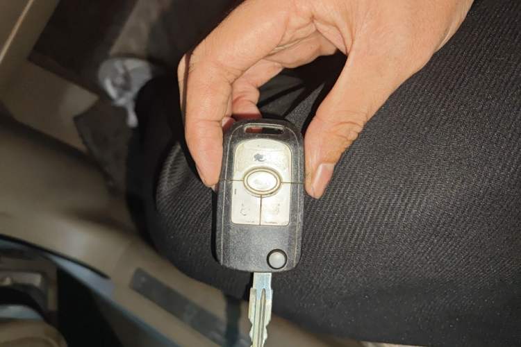 Used Buick Excelle 2013 1.5L Automatic Classic Model Vehicle Key