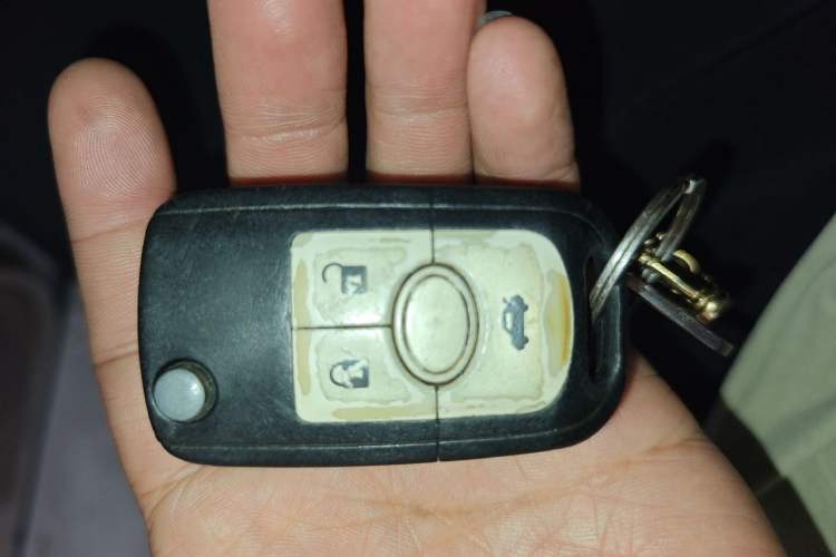 Used Buick Excelle 2013 1.5L Automatic Classic Model Vehicle Key
