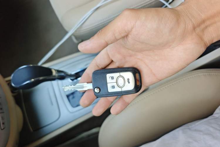 Used Buick Excelle 2013 1.5L Automatic Classic Model Vehicle Key