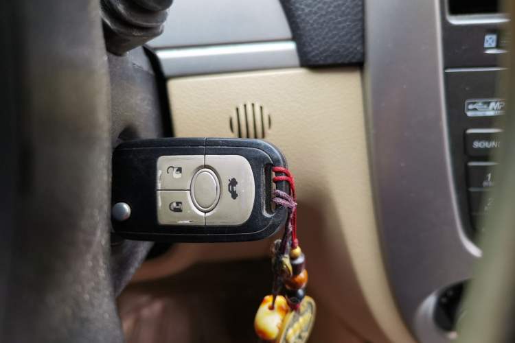Used Buick Excelle 2013 1.5L Automatic Classic Model Vehicle Key