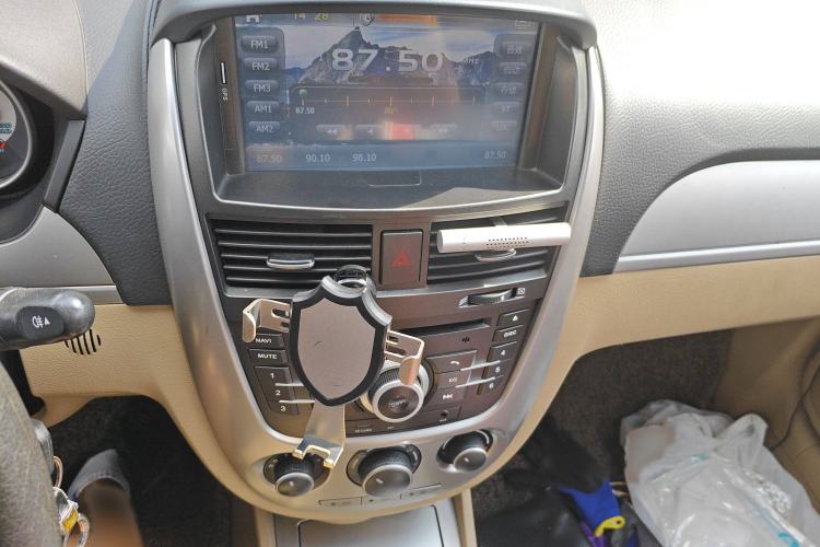 Used Buick Excelle 2013 1.5L Automatic Classic Model Audio And AC Panel