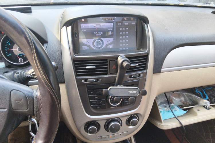 Used Buick Excelle 2013 1.5L Automatic Classic Model Audio And AC Panel