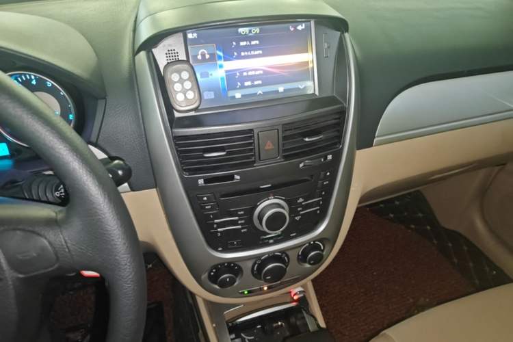 Used Buick Excelle 2013 1.5L Automatic Classic Model Audio And AC Panel