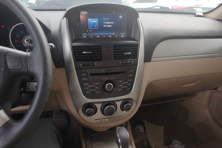 Used Buick Excelle 2013 1.5L Automatic Classic Model Audio And AC Panel