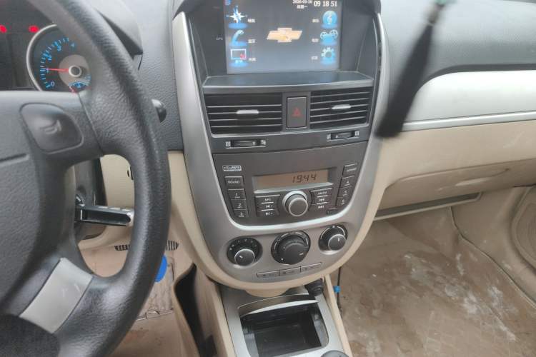 Used Buick Excelle 2013 1.5L Manual Classic Model Audio And AC Panel