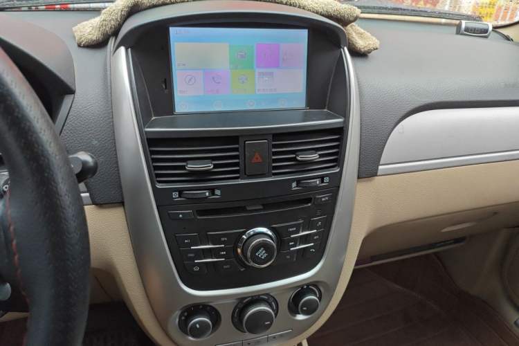 Used Buick Excelle 2013 1.5L Automatic Classic Model Audio And AC Panel