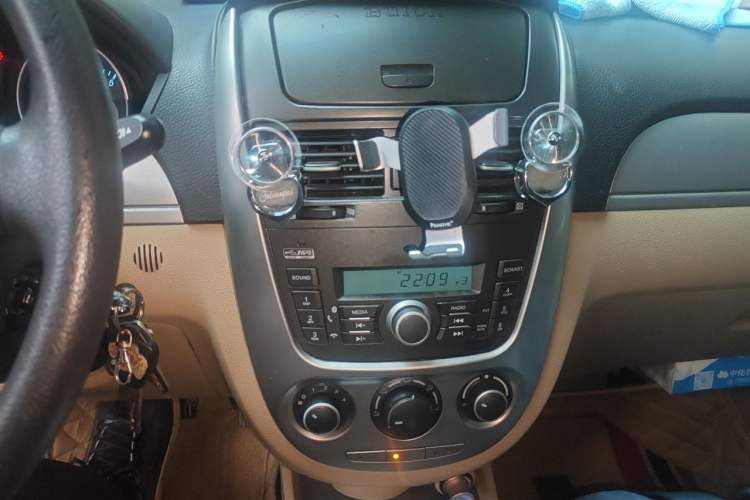 Used Buick Excelle 2013 1.5L Automatic Classic Model Audio And AC Panel