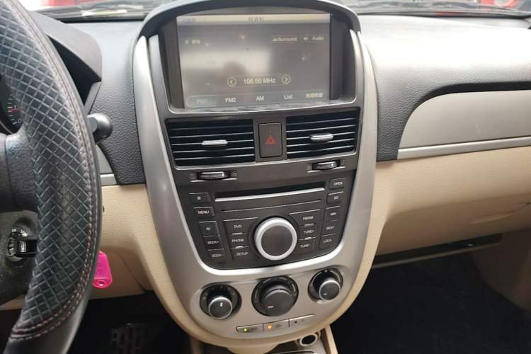 Used Buick Excelle 2013 1.5L Automatic Classic Model Audio And AC Panel