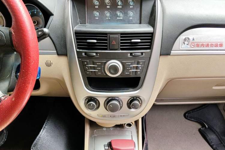 Used Buick Excelle 2013 1.5L Automatic Classic Model Audio And AC Panel
