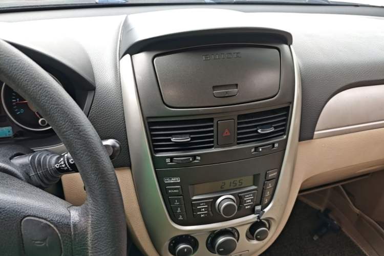 Used Buick Excelle 2013 1.5L Automatic Classic Model Audio And AC Panel
