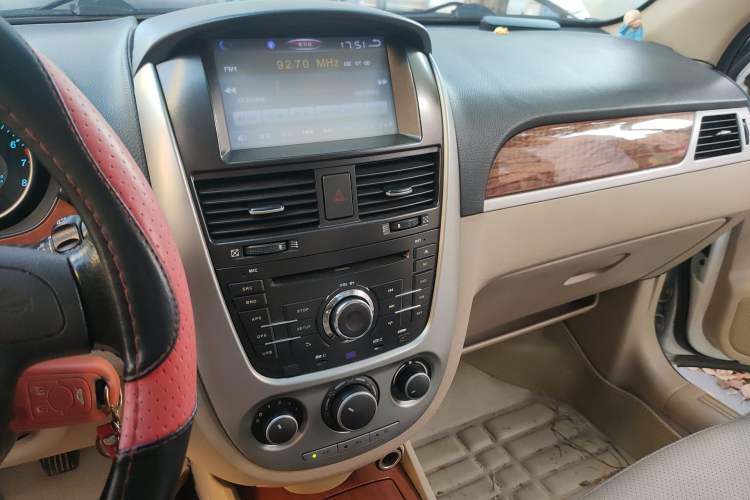 Used Buick Excelle 2013 1.5L Manual Luxury Model Audio And AC Panel