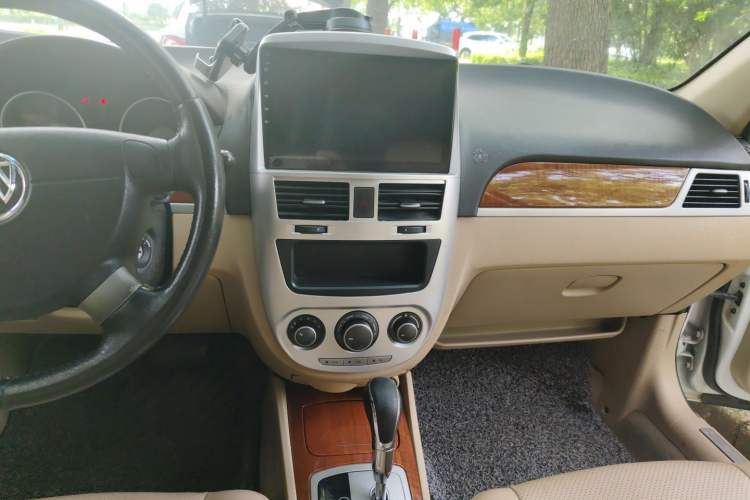 Used Buick Excelle 2013 1.5L Automatic Luxury Model Audio And AC Panel