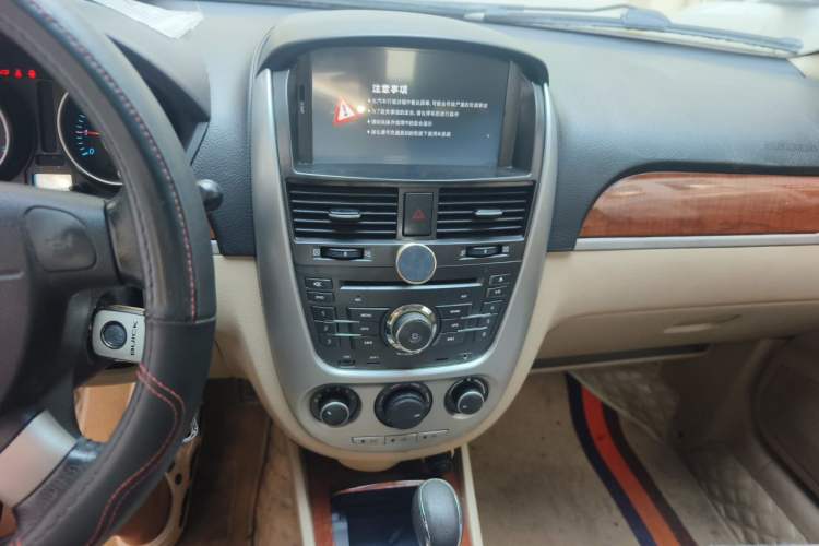 Used Buick Excelle 2013 1.5L Automatic Luxury Model Audio And AC Panel