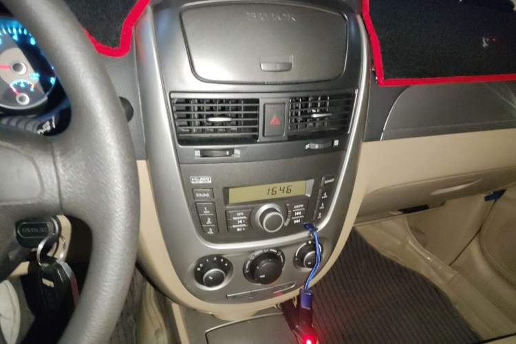 Used Buick Excelle 2013 1.5L Manual Classic Model Audio And AC Panel