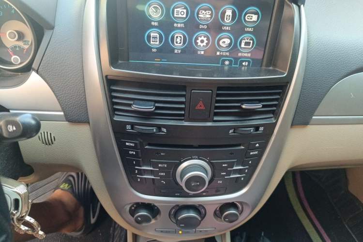 Used Buick Excelle 2013 1.5L Automatic Classic Model Audio And AC Panel