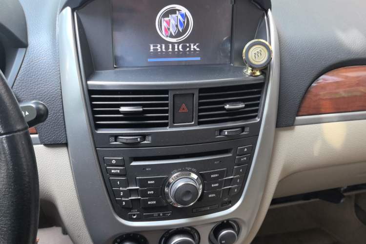 Used Buick Excelle 2013 1.5L Manual Luxury Model Audio And AC Panel