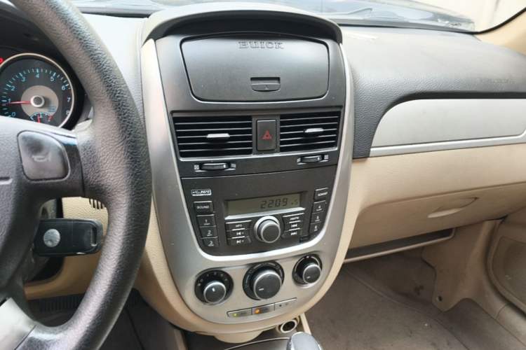 Used Buick Excelle 2013 1.5L Automatic Classic Model Audio And AC Panel