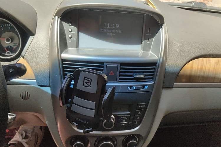 Used Buick Excelle 2013 1.5L Automatic Classic Model Audio And AC Panel