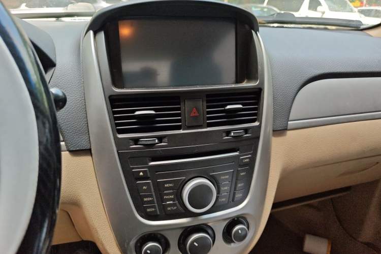 Used Buick Excelle 2013 1.5L Manual Classic Model Audio And AC Panel