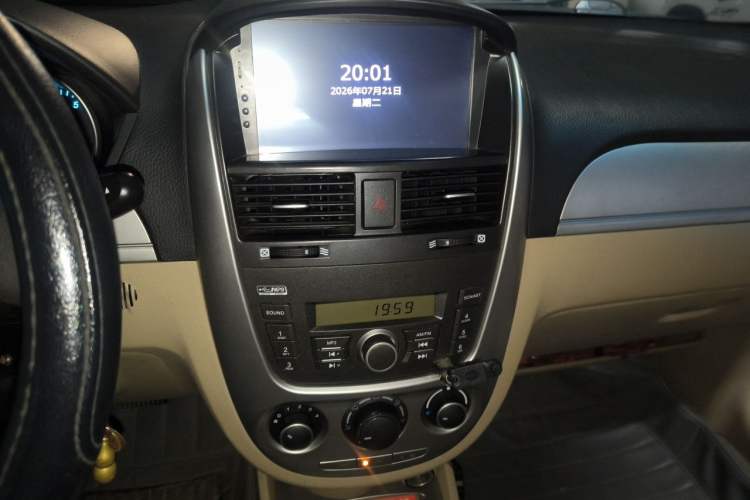 Used Buick Excelle 2013 1.5L Automatic Classic Model Audio And AC Panel
