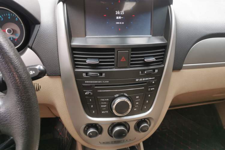 Used Buick Excelle 2013 1.5L Automatic Classic Model Audio And AC Panel