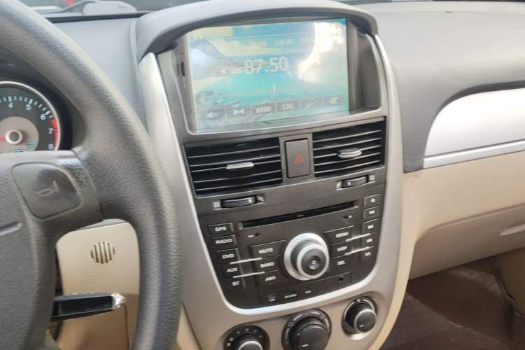 Used Buick Excelle 2013 1.5L Automatic Classic Model Audio And AC Panel
