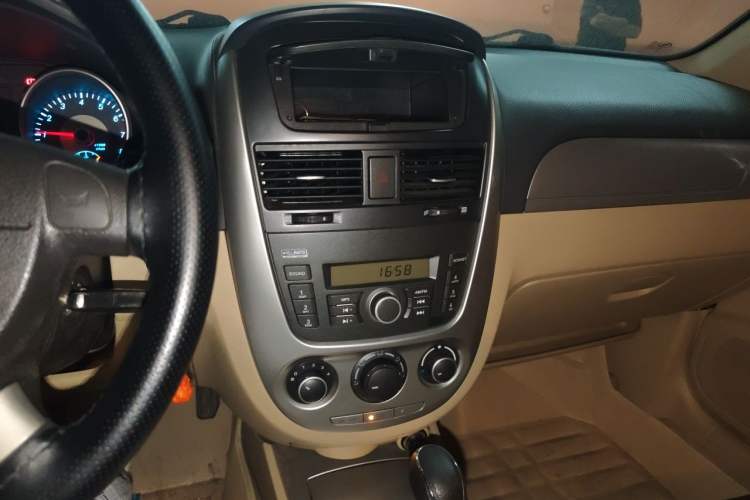 Used Buick Excelle 2013 1.5L Automatic Classic Model Audio And AC Panel