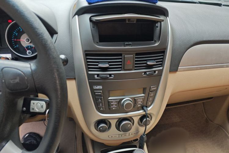 Used Buick Excelle 2013 1.5L Automatic Classic Model Audio And AC Panel